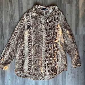 Snake print Prettylittlething oversized button down size US4